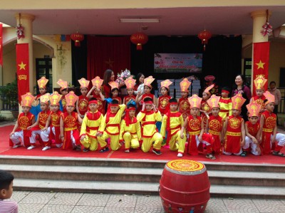 Hình ảnh hoạt động tập thể tháng 11