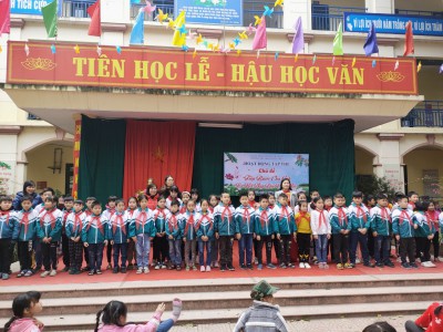 Lế kết nạp đội viên