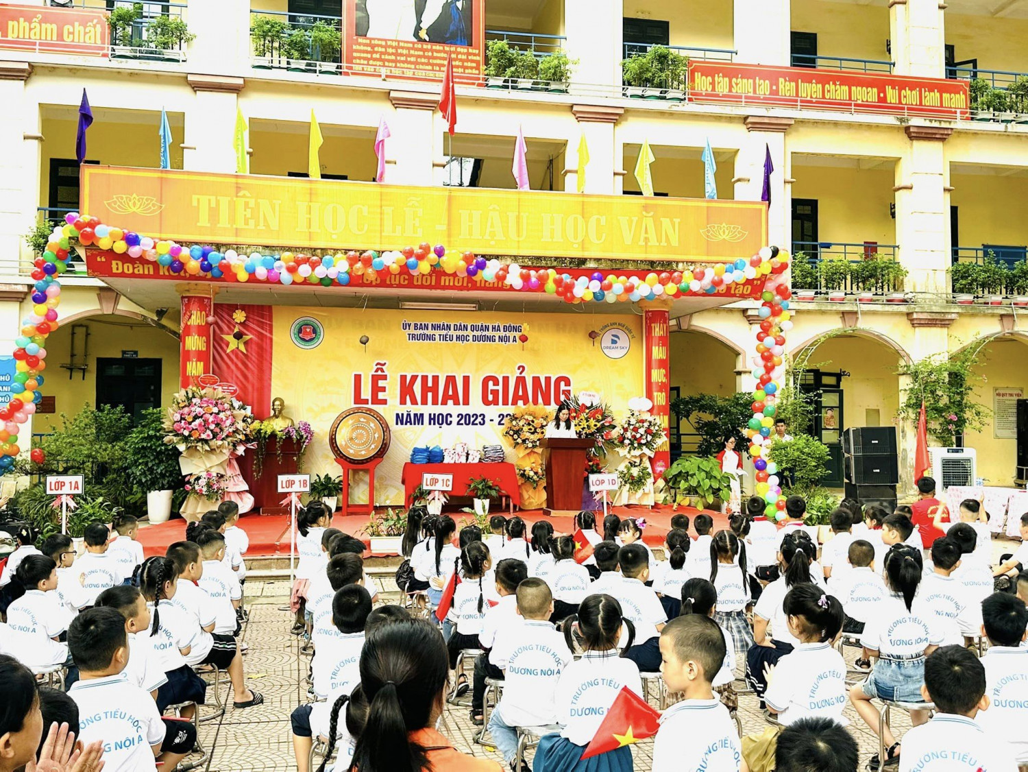 Khai giang